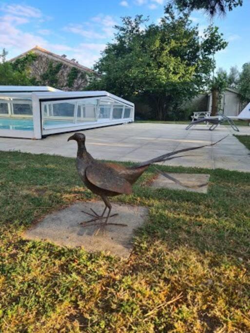 Gite 2-4 Couchages Situe Dans Un Magnifique Jardin Saint-Vivien  Dış mekan fotoğraf